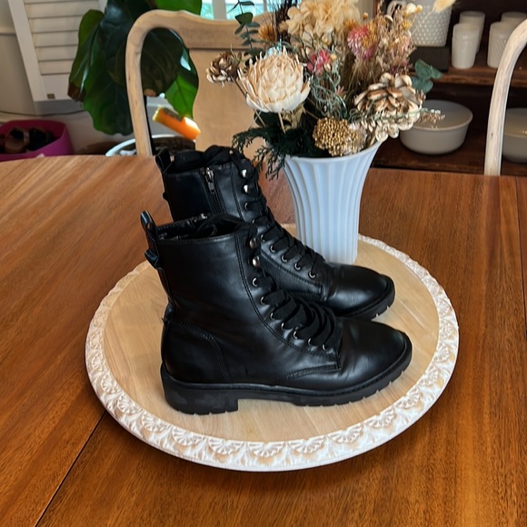 Black combat boots - Picture 4 of 10